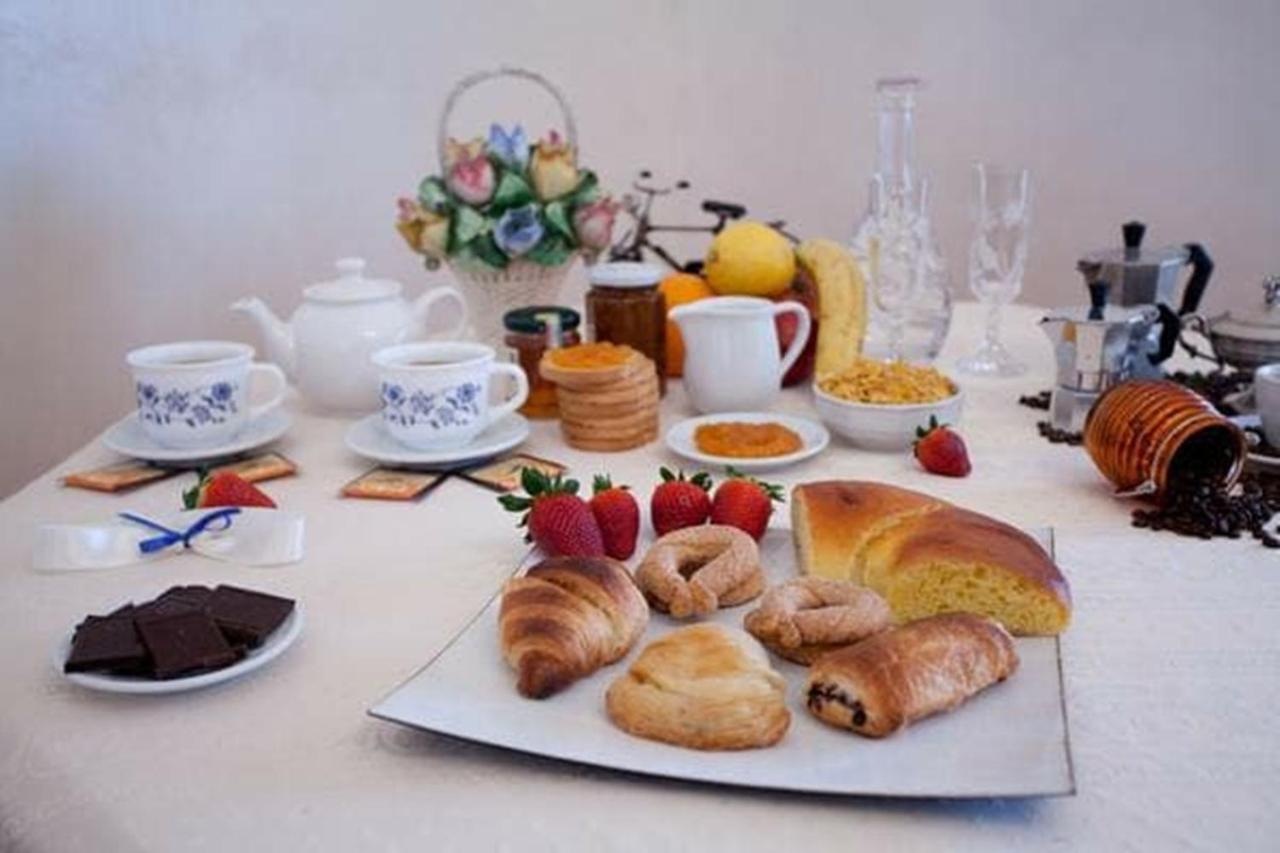 Il Vicoletto Bed and Breakfast Frascineto Εξωτερικό φωτογραφία